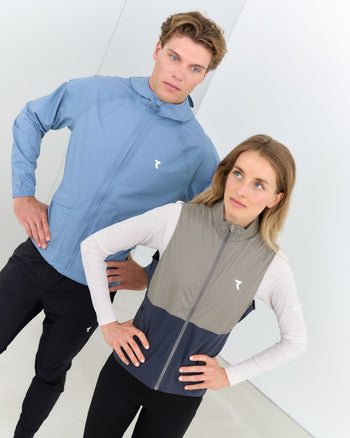 Lookbook Phantom Running Insulated Vest Women 7