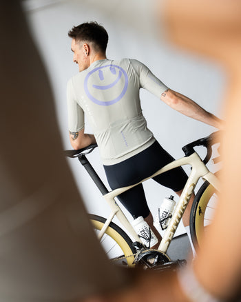 Lookbook So Schön Studio Cycling Jersey Men 9