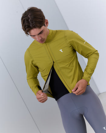 Lookbook Signature Cycling Wind Jacket Men 5