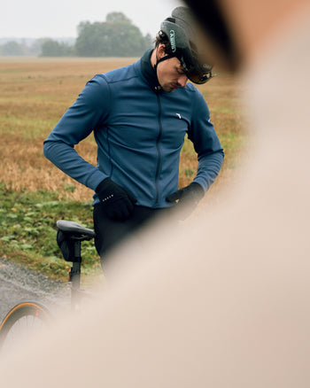 Lookbook Radius Cycling Rain Gloves 11