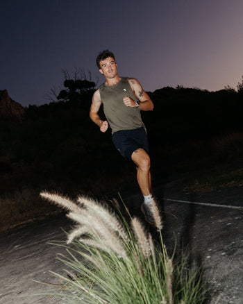 Lookbook Phantom Running Singlet Men 3