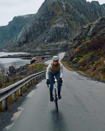 Lookbook Signature Cycling Insulated Gilet Women 38