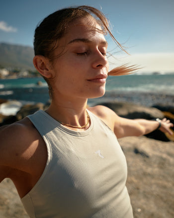Lookbook Spectra Running Singlet Women 28