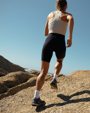 Lookbook Spectra Running Singlet Women 29