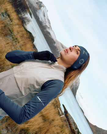 Lookbook Phantom Running Insulated Vest Women 10