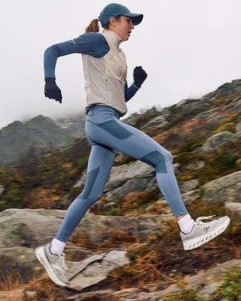 Lookbook Phantom Running Insulated Vest Women 14