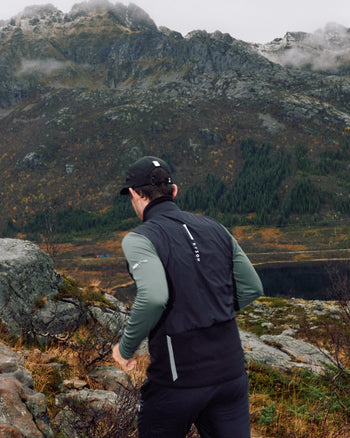 Lookbook Phantom Running Insulated Vest Men 20