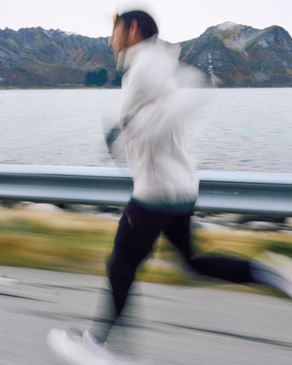 Lookbook Sonic Running Thermal Jacket Men 19
